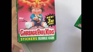 Opening a garbage pail kids 3rd series wax pack from 1986, got Roy bot in this package :)