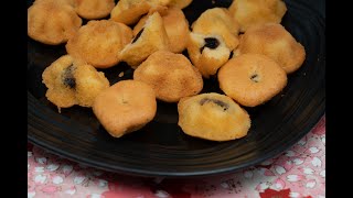 Kuih Bahulu with Rum Raisin