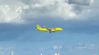 Short Cloudy Planespotting at DFW Airport