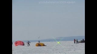 Сноукайтинг Snowkiting, Жигулевское море, Волга, Россия, зима.