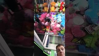 How to WIN on a SCAM Claw Machine #arcade #cranegame #viral