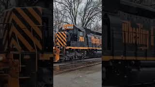 4 W&LE SD40s back cars through the Spencer Ohio junction in the snow!