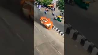 Unbelievably dangerous accident ...😩😳😱