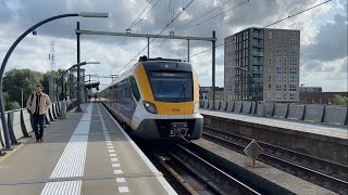 NS SNG vertrekt met licht- en zwaaigroet vanaf Arnhem Zuid