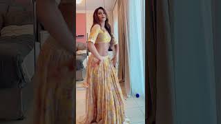 Erica J Fernandes navel in lehenga (HD)