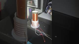 Tesla coil wire down the center power