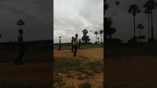 இந்தா பாருங்க - Playing volleyball