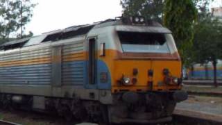 Sri Lankan Railways (SLR) - Diesels Locomotives at Colombo Fort Station December 2009