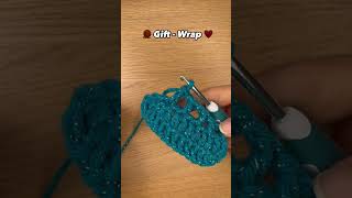 Happy Xmas in July 🧶🤩❤️ #crochet #diy #crochettutorial #wrap #wrapping #crocheting #craft #hobby