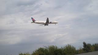 ONUR AIR A-321 TCOEA LANDING ROSTOV 22.08.17