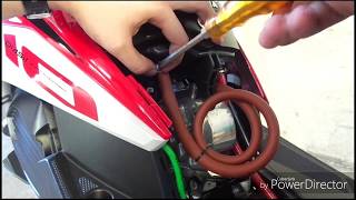 Mio mxi 125 Tutorials (Spark plug Cleaning)