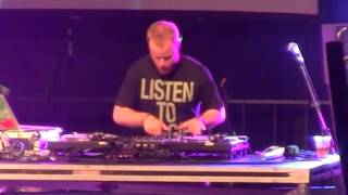 Skratch Bastid @ Evolve 2012 - Whack Scratch!!