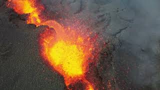 Fontaines de lave au Piton de la Fournaise le 7 Décembre 2020