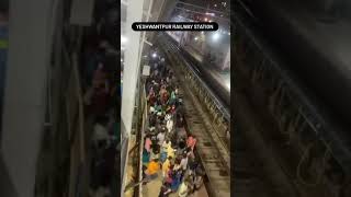 Deepawali weekend rush in Bangalore railway station.. #railways #festival #transport #trendingshorts