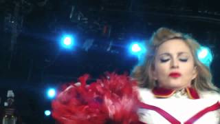 Madonna - Give Me All Your Luvin' (CLOSE UP MDNA Tour BRUSSELS STADE ROI BAUDOUIN, 12-07-2012)