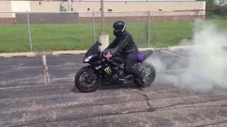 2012 Kawasaki Ninja 650R Burn Out - Begginer!