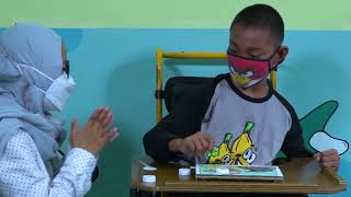 Video Pembelajaran Anak Disabilitas | Memberi Makan Ayam