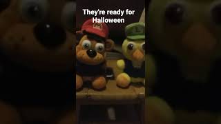 Freddy and Chica are ready for Halloween