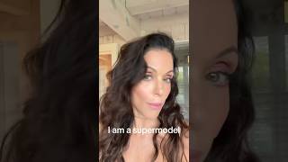 I Am A Supermodel #curlyhair #beautyinfluencer #supermodel