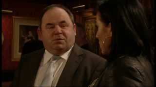 Eastenders Kat seduces Mr Lister for a joke