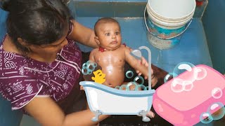 How to Bathe a Newborn Baby || नवजात शिशु को कैसे नहलाएं || newborn baby bathing || krishu vlog