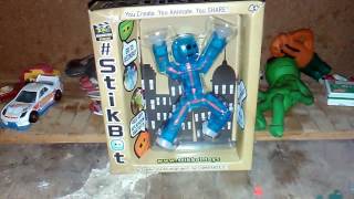 Unboxing stickbot (stopmotion) :v