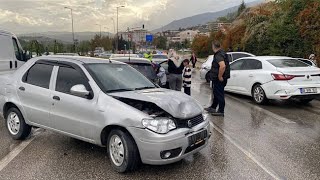 6 OTOMOBİLİN KARIŞTIĞI ZİNCİRLEME KAZADA 4 KİŞİ YARALANDI