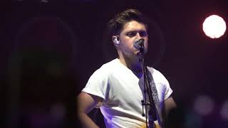 [4K] Niall Horan - Drag Me Down (Flicker World Tour 2018 London)