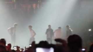 Handstands - One Direction @ Sheffield Arena - 13/04/13 - Front Row [HD]