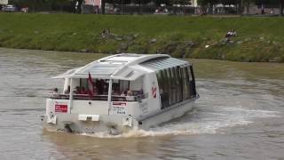 "Rock me, Amadeus" - "Dancing" ship on the Salzach