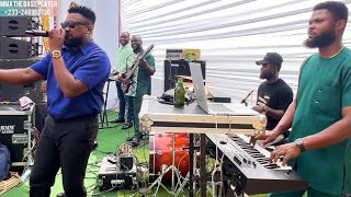 🔥BEST GHANAIAN LIVE BAND JAM SESSION||EMMA ON BASS🎸||GOOD SOUNDS||smooth Groove🎸🎹🥁🔥