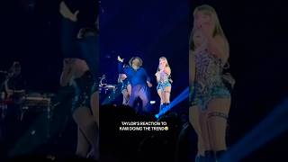 Taylor Swift didn’t know what viral trend her dancer was doing 😭 #shorts #taylorswift #erastour