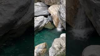 Small waterfalls on a hike in Taroko Gorge (太魯閣峽谷)