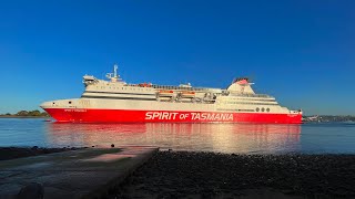 Spirit of Tasmania, Taking a Caravan to Tasmania, Liffey Falls, Devonport, Ep-82