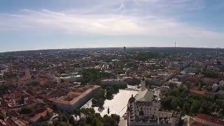 Dronu virš Vilniaus - Gedimino pilies ir Trijų kryžių kalno 2014 m. Drone above Vilnius