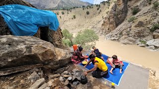 Nature's Feast: Tribal Family Cooks Traditional Nomadic Food in the Wilderness⛰️🏕️