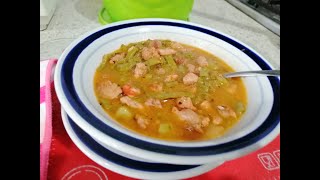 NOPALES con carne de puerco en verde