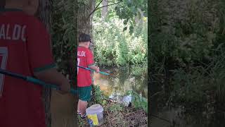 CR7 Ronaldo is fishing 😜 i zimorodek na wędce #cr7 #fishing #ronaldo #river #holiday #nature #shorts