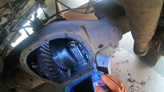 Renault truck rear differential leak