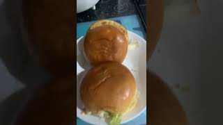 Burger for today 😍😋#tastyfood #youtubeshorts