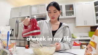 week in my life │ escaping the cold by staying home and cooking and baking