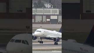 Windy Wild Slow Motion Touchdown Runway 22 MSP/KMSP - N329NB | DL2433