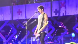 5 Seconds of Summer -  Good Girls live at The Forum LA November 15th 2014