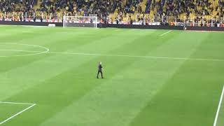 Maç sonu Ersun Yanal tribüne çağrılıyor...Ersun yanal