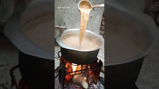 لکڑی کی آگ پر چائے کا اپنا ہی مزہ ہے۔ الحمدللہ #multan #NFAK #food #love #multanisbest #Tea #viral