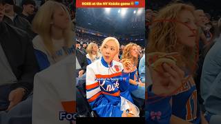 ROSÉ at the New York Knicks NBA game🏀💙❤️🤍 Rosè is Foodsè 🌭🍺 #parkchaeyoung #nba #shorts #edit