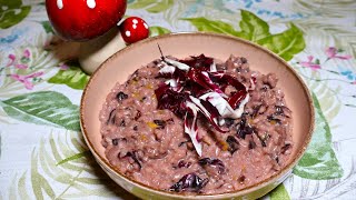 Risotto con radicchio rosso, salsiccia e gorgonzola.