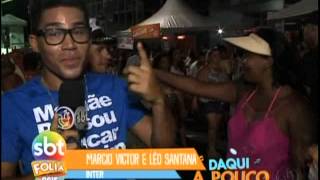 Foliões beijam com Balinha de Menta | Carnaval de Salvador 2015