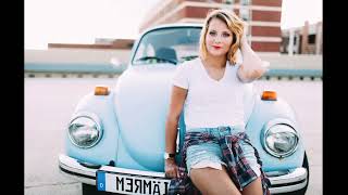 A Visual Extravaganza: 101 Volkswagen Beetles Posing with Beautiful Women