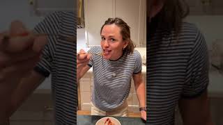 Jennifer Garner's Pretend Cooking Show - Episode 43: Meatballs